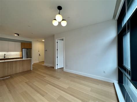 420 Gates Ave Apartment .